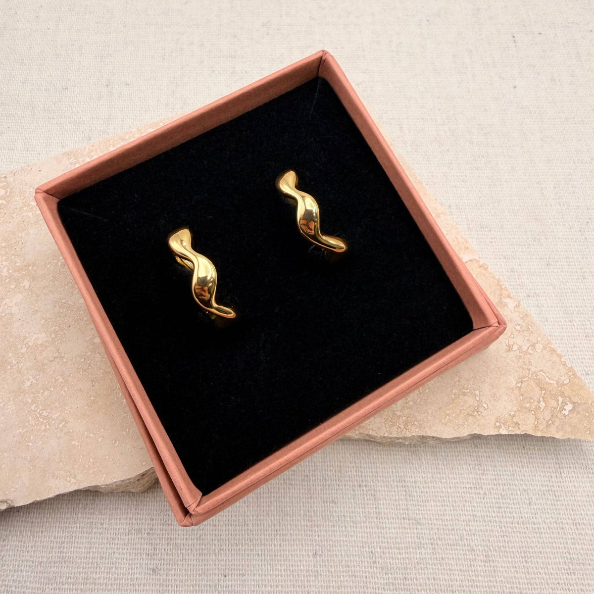 Everyday Molten Wave Hoops