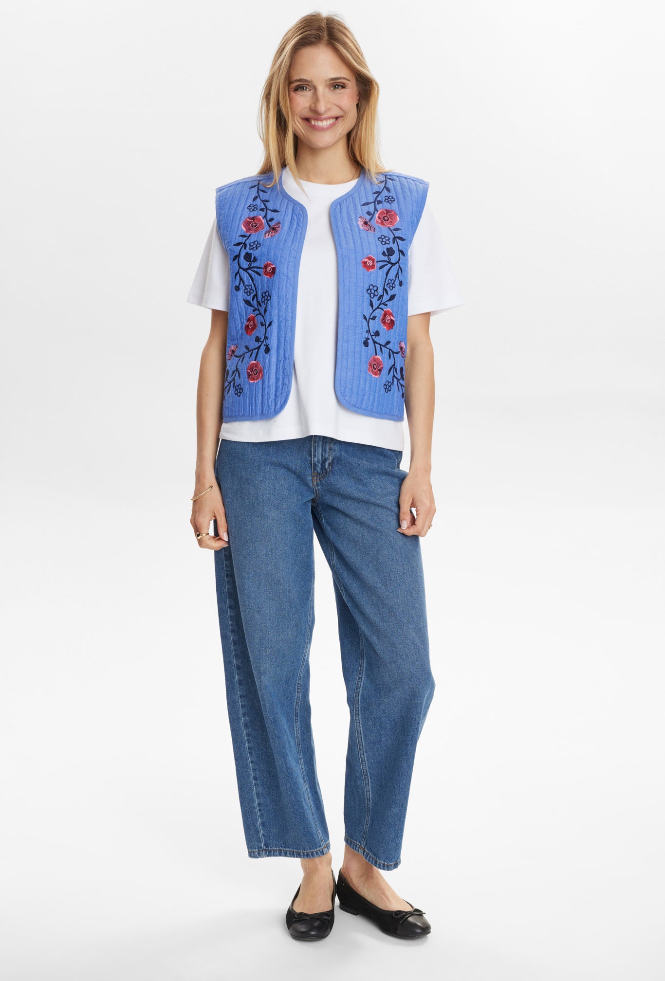 NUJODIE VEST