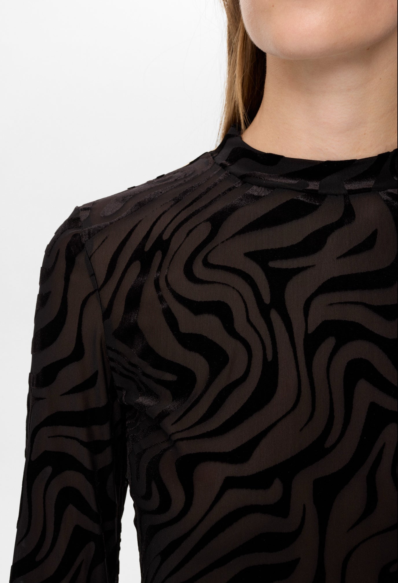 NUVELVA BLOUSE