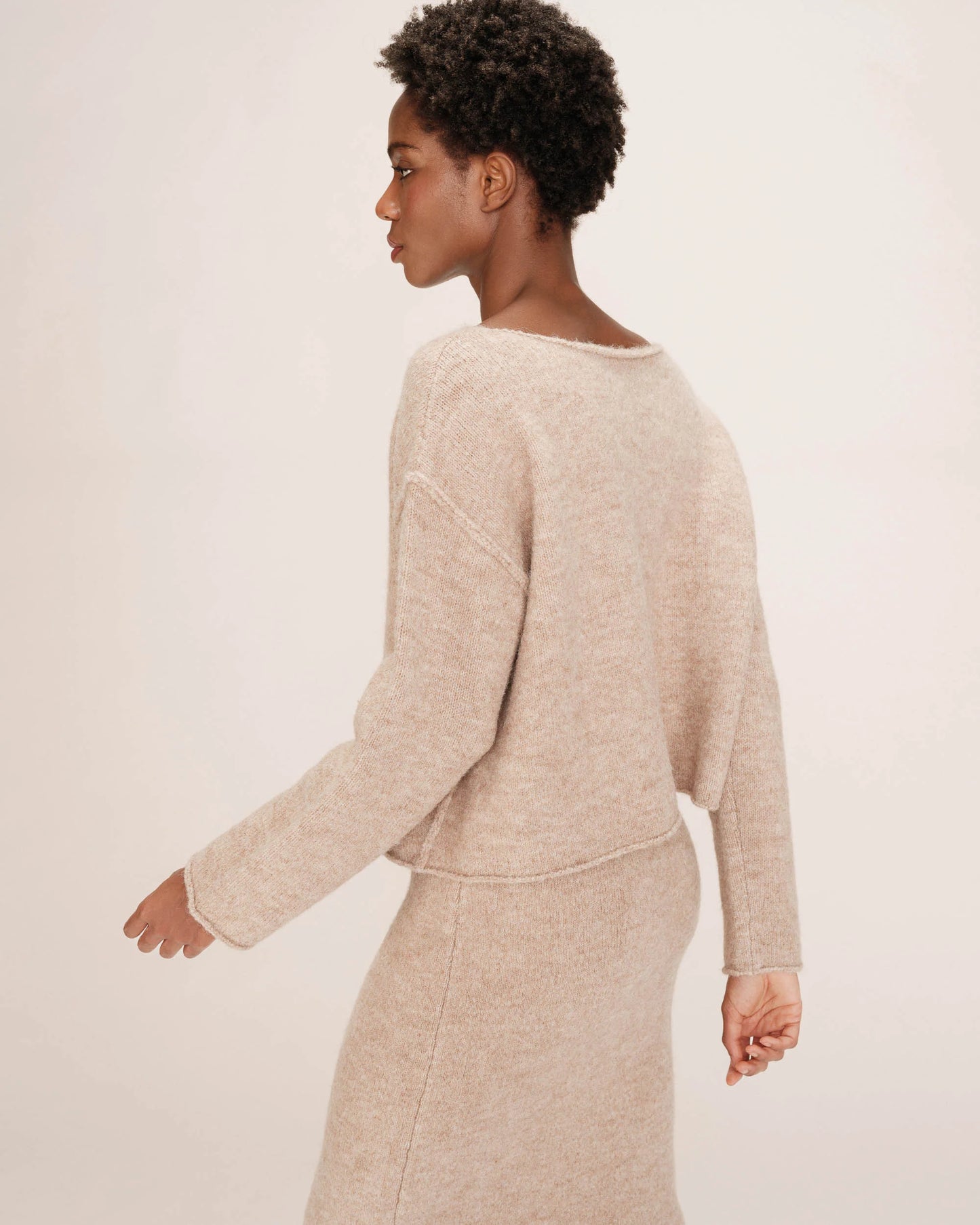 TAMINO LOOSE SWEATER TAUPE