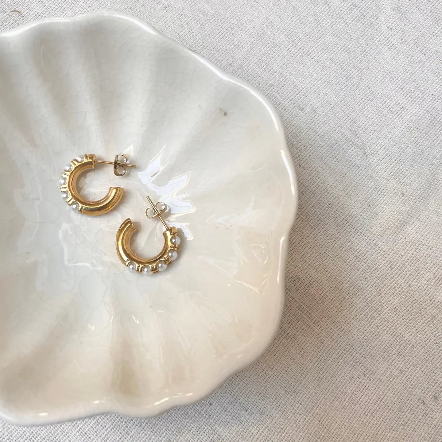 Everyday Gold Pearl Hoop Earrings