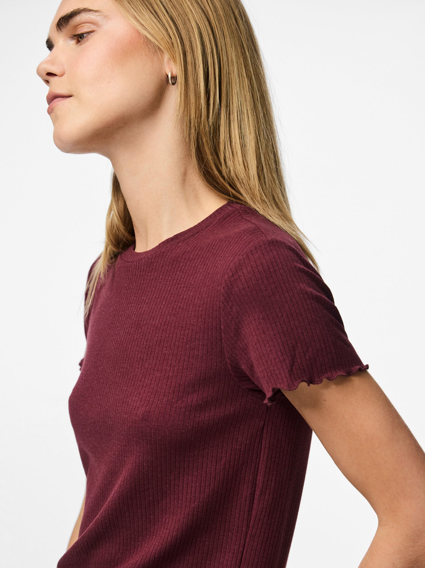 PCNICCA SS O-NECK TOP