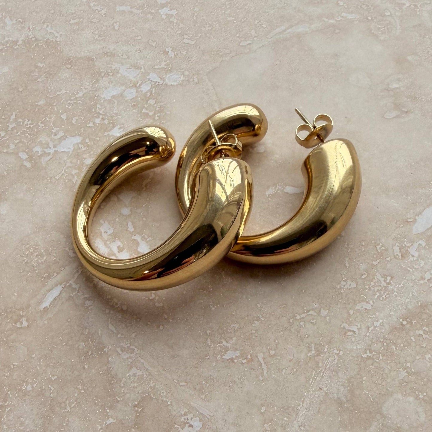 Everyday Gold Curl Hoops