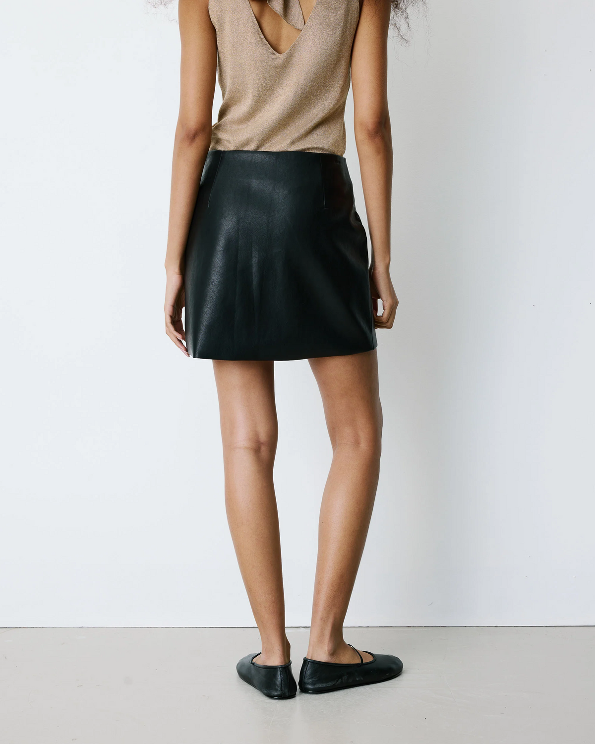 FAUX LEATHER MINI SKIRT BLACK BETTY