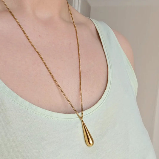 Everyday Gold Droplet Pendant Necklace