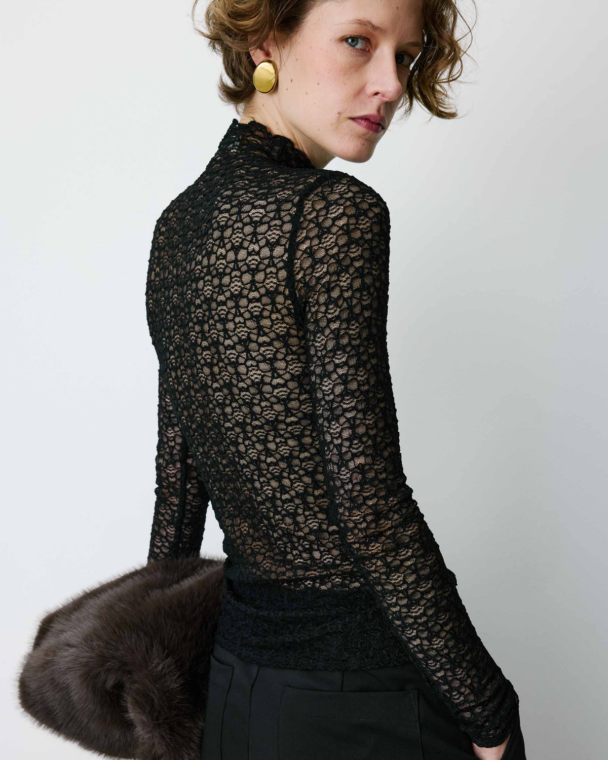 LONG-SLEEVE LACE TOP NOIR BLAKE