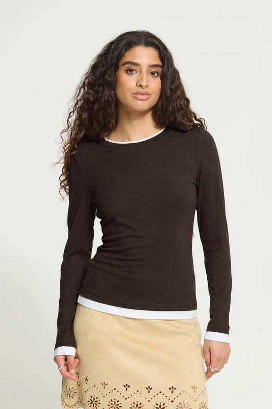 IHNELLAYA T-shirt