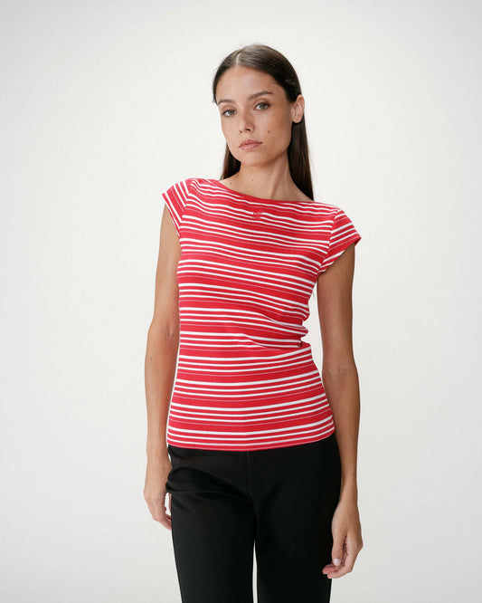 WAKE ROUGE TOP