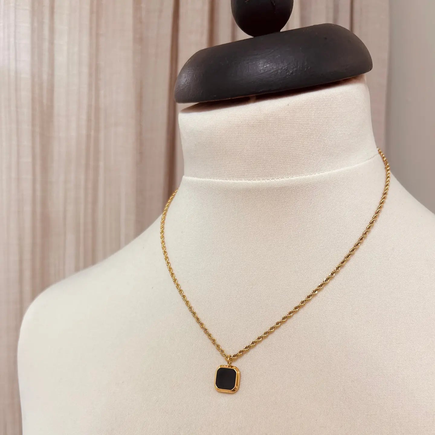 Everyday Noir Rope Necklace