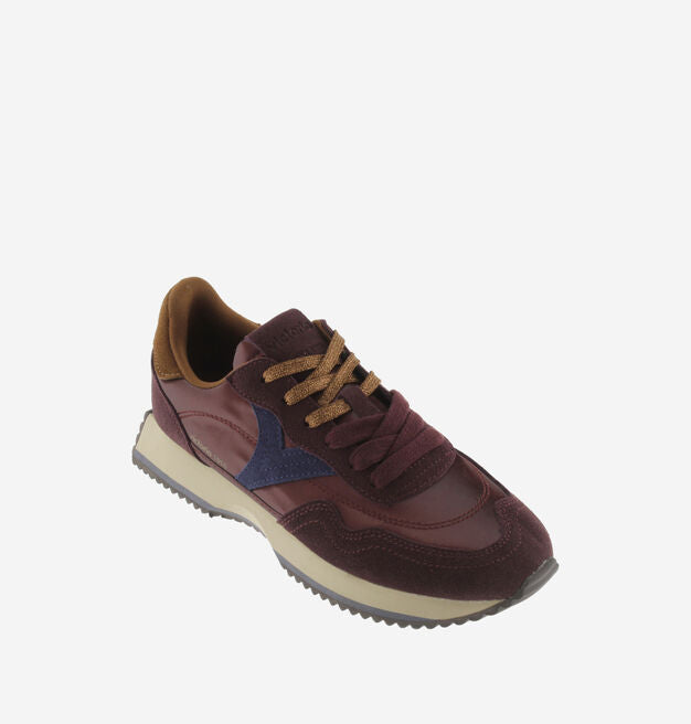 BURDEOS VICTORIA TRAINERS