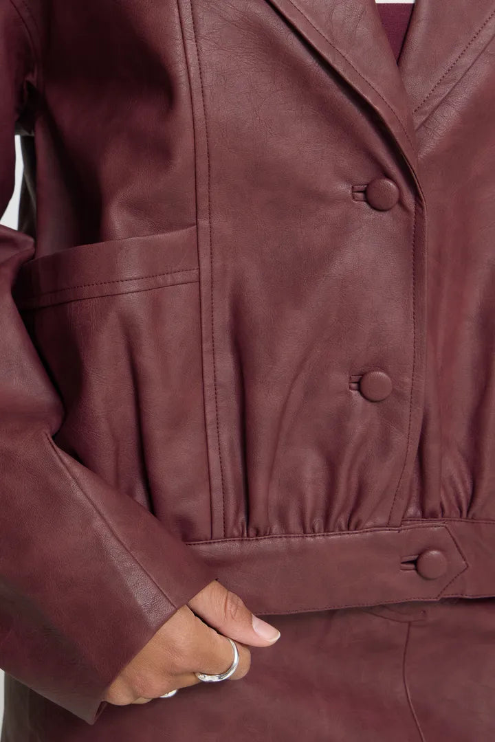 IHKANIRA Outerwear