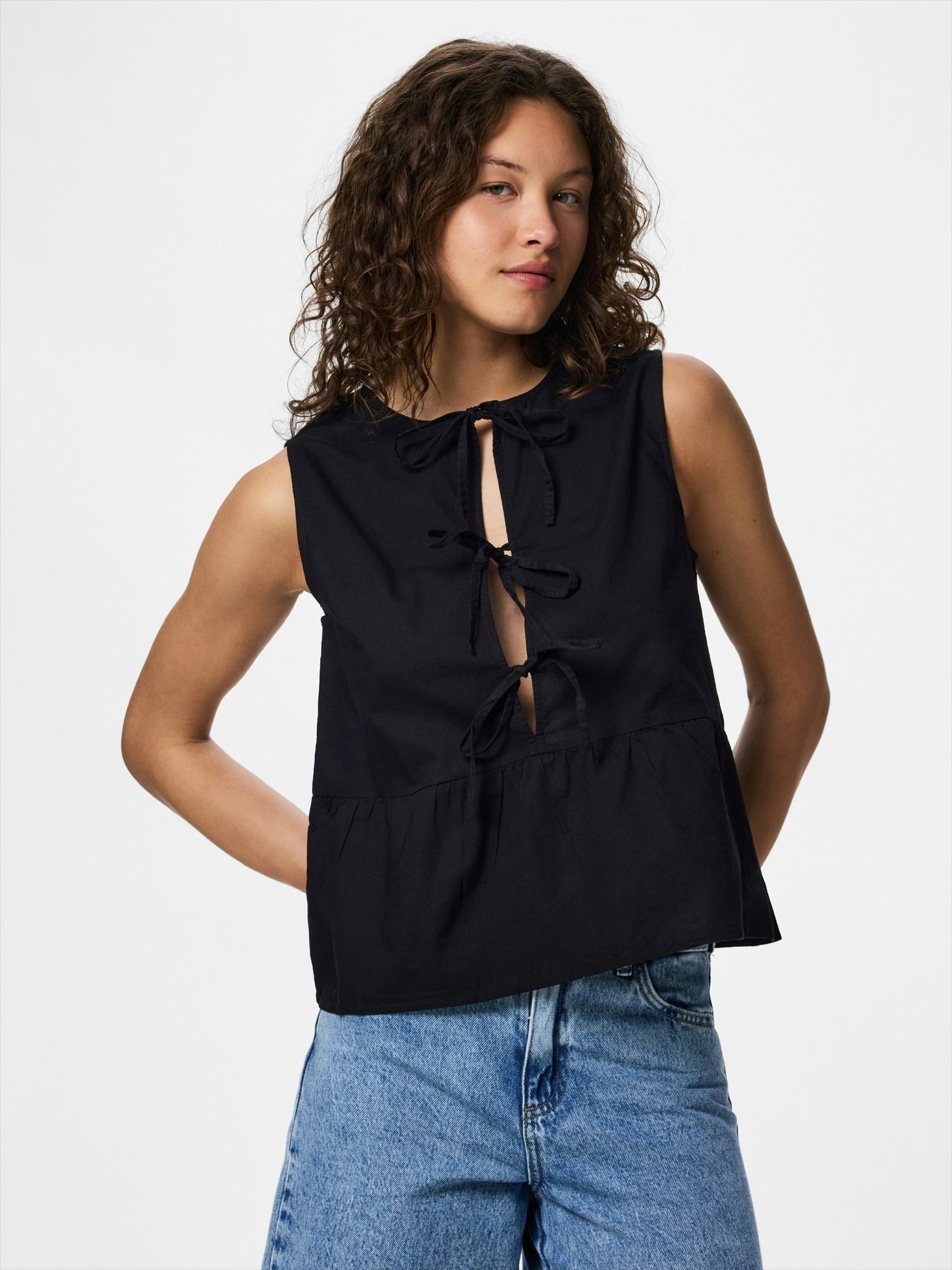 PCJOLLY TIE TOP WVN BLCK