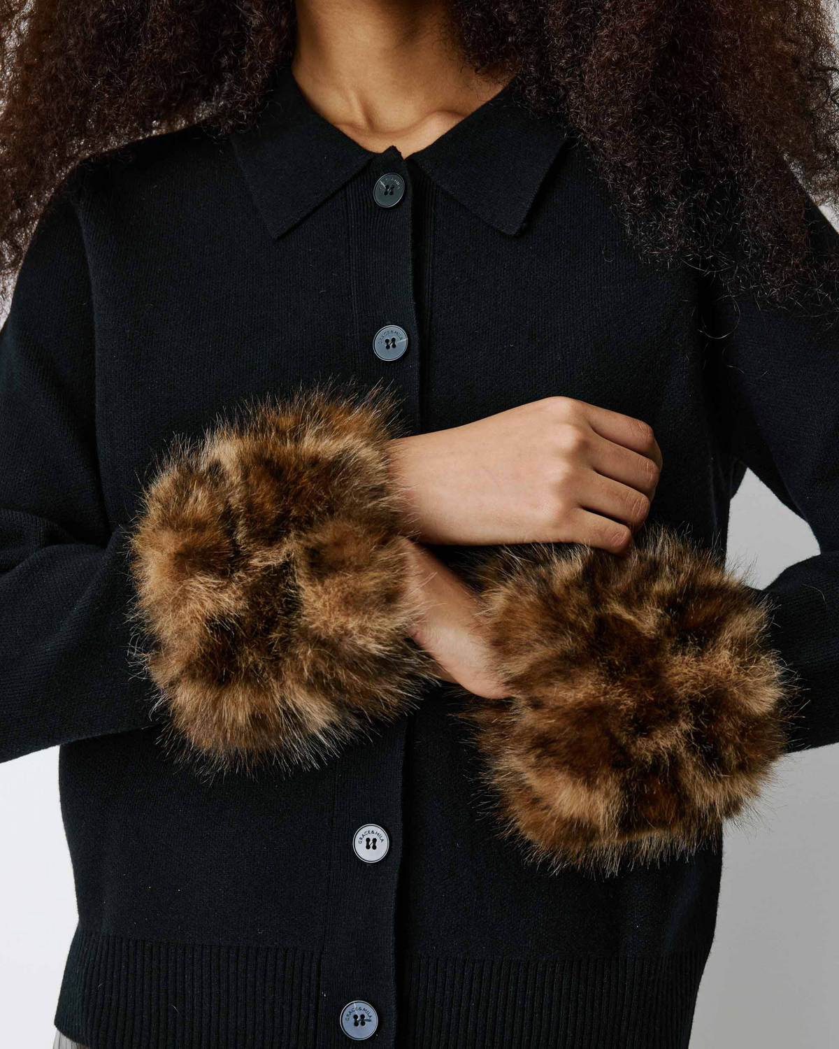 KNIT CARDIGAN WITH FAUX-FUR CUFFS BLACK BAMBINO