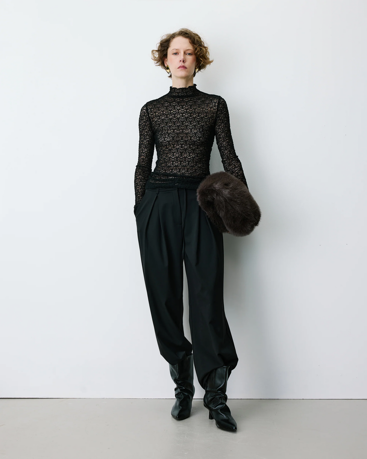 LONG-SLEEVE LACE TOP NOIR BLAKE