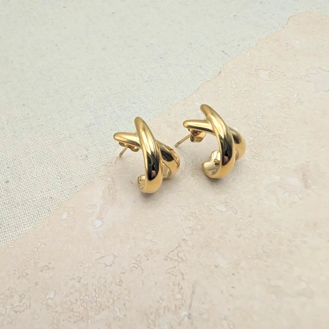 Everyday Gold Criss-Cross Hoops