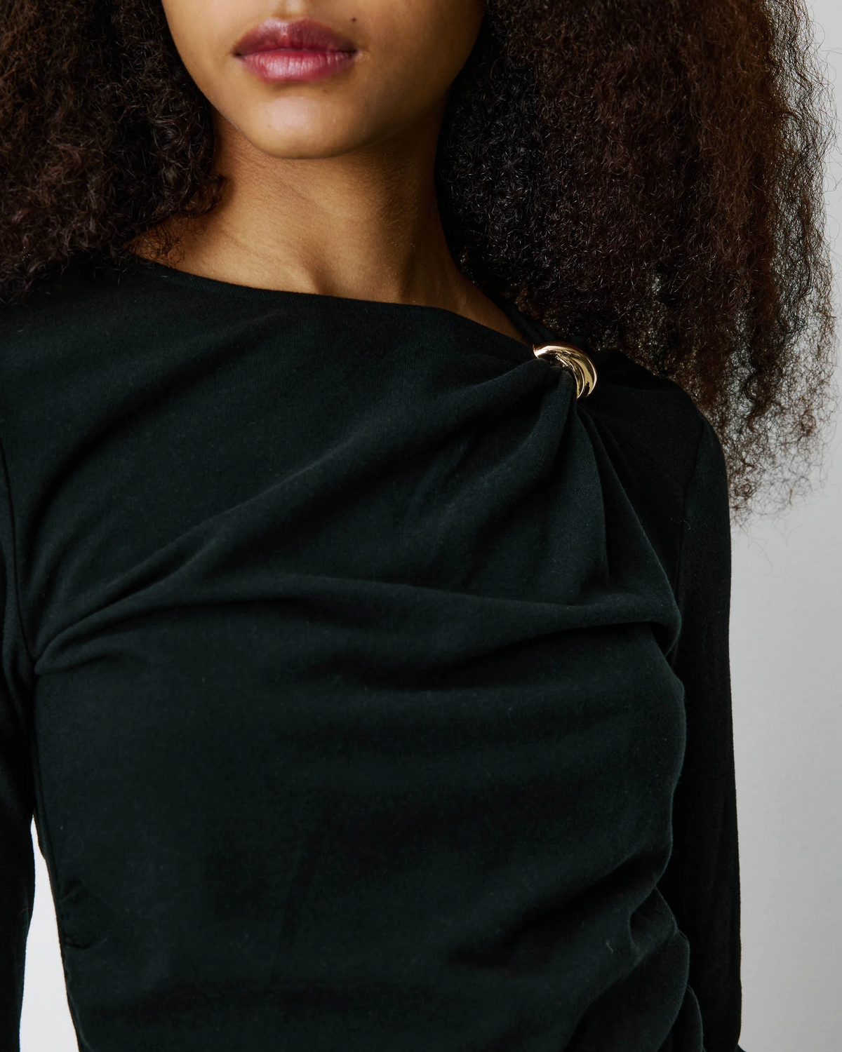 LONG-SLEEVE DRAPED TOP BLACK BIJOU