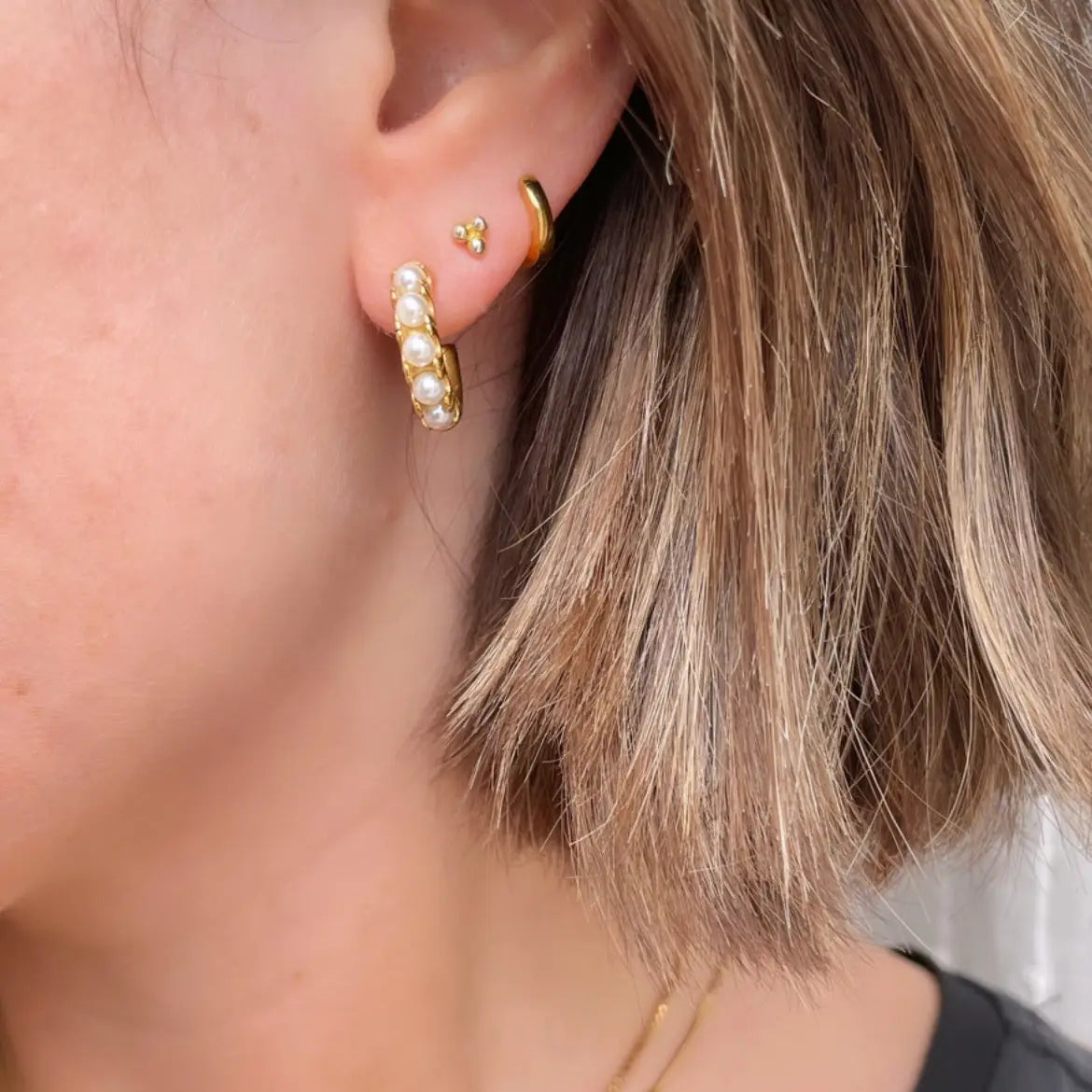 Everyday Gold Pearl Hoop Earrings